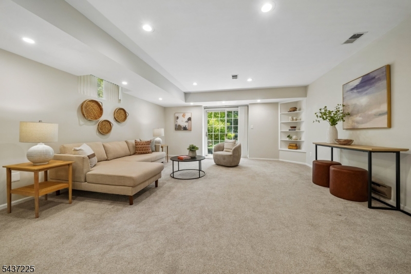 High Mountain Village - Residential