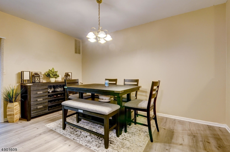 Seasons Glen - Residential