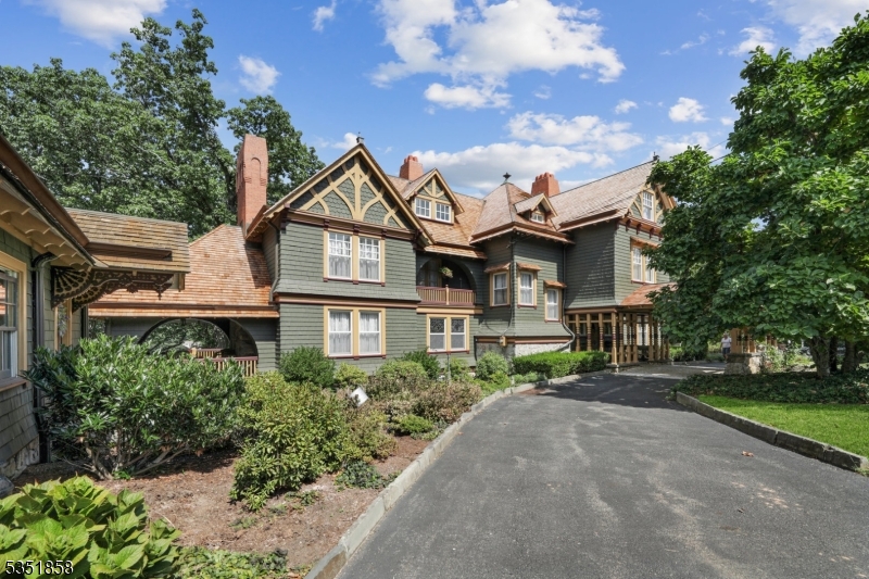 Chestnut Pt of LK Hopatcong - Residential