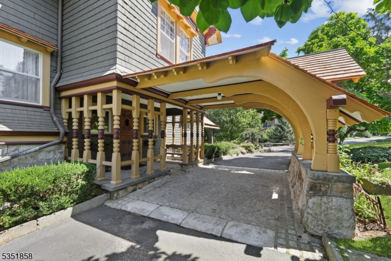 Chestnut Pt of LK Hopatcong - Residential