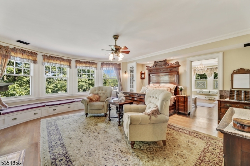 Chestnut Pt of LK Hopatcong - Residential