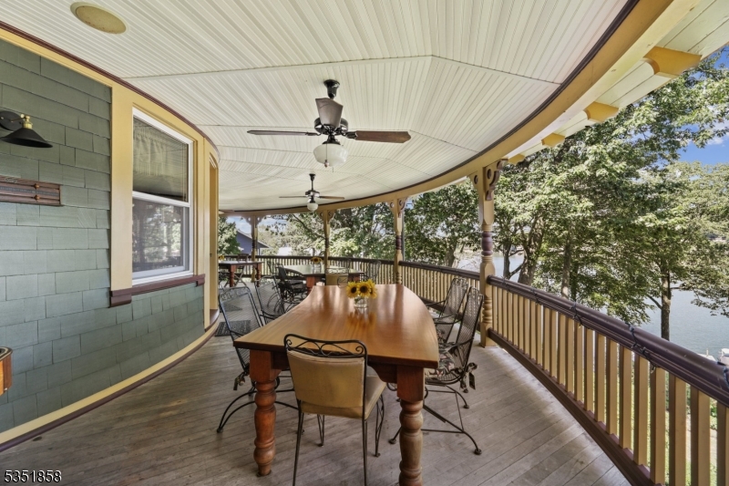 Chestnut Pt of LK Hopatcong - Residential