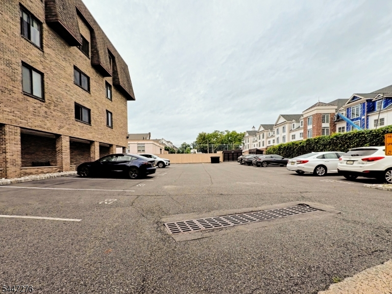 Springfield Manor - Residential