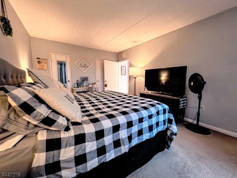 Springfield Manor - Residential