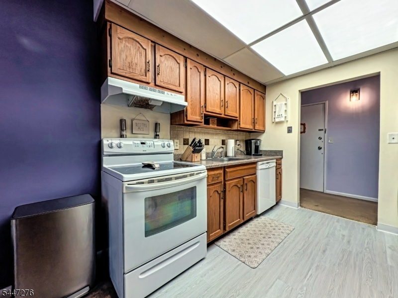 Springfield Manor - Residential