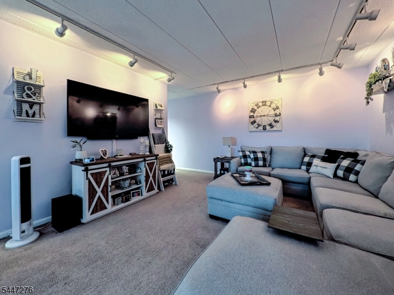 Springfield Manor - Residential