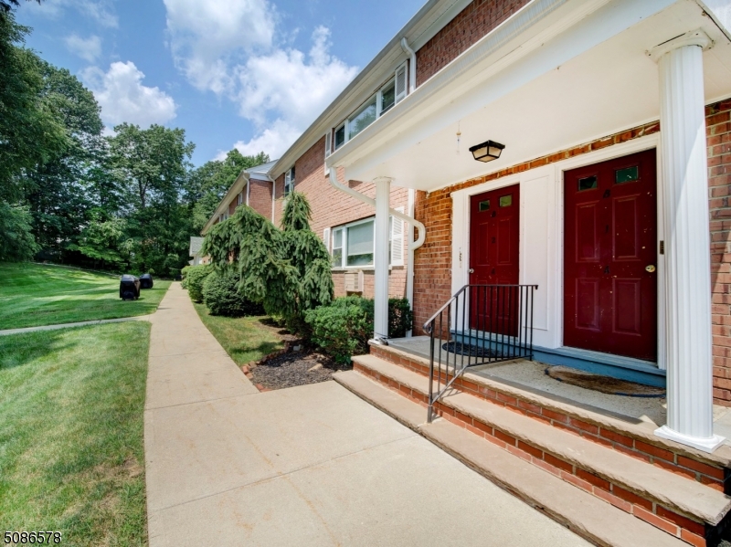 2 BEDROOM, SECOND FLOOR UNIT IN ONE OF THE BEST BUILDINGS DIRECTLY IN FRONT OF POOL & CLUBHOUSE! SOME ROOMS FRESHLY PAINTED; NEWER CARPETING THROUGHOUT. ENJOY ALL OF THE AMENITIES OF THE MOUNTAIN CLUB; PRIVATE POOL, CLUBHOUSE, GYM & TENNIS COURTS. ADDITIONAL STORAGE IN BUILDING ALONG WITH COIN LAUNDRY! GAS, HEAT & HOT WATER INCLUDED; ALL YOU PAY FOR IS ELECTRIC AND CABLE / INTERNET. GARAGE MAY BE AVAILABLE FOR EXTRA $40/MONTH. SUPER CLOSE TO ALL MAJOR HIGHWAYS AND MORRIS PLAINS TRAIN STATION.