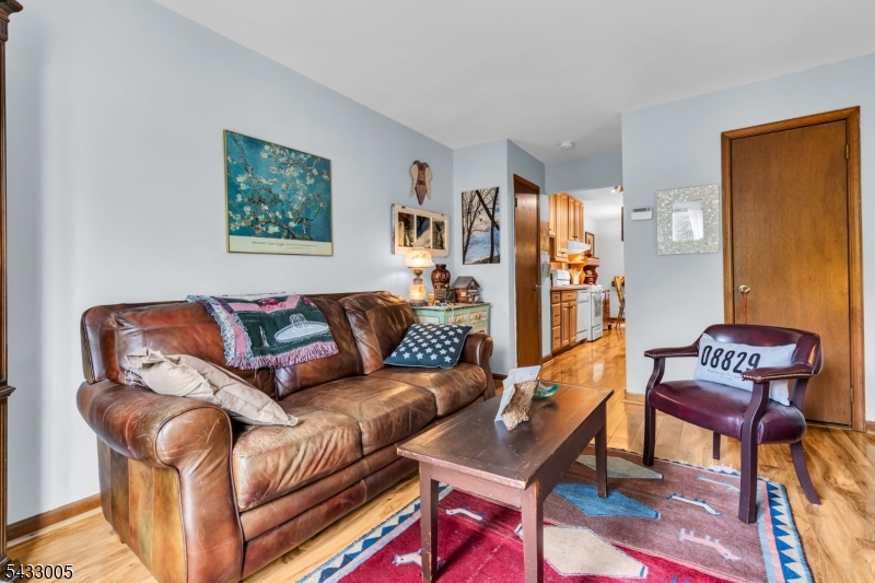 WASHINGTON VILLAGE - Residential