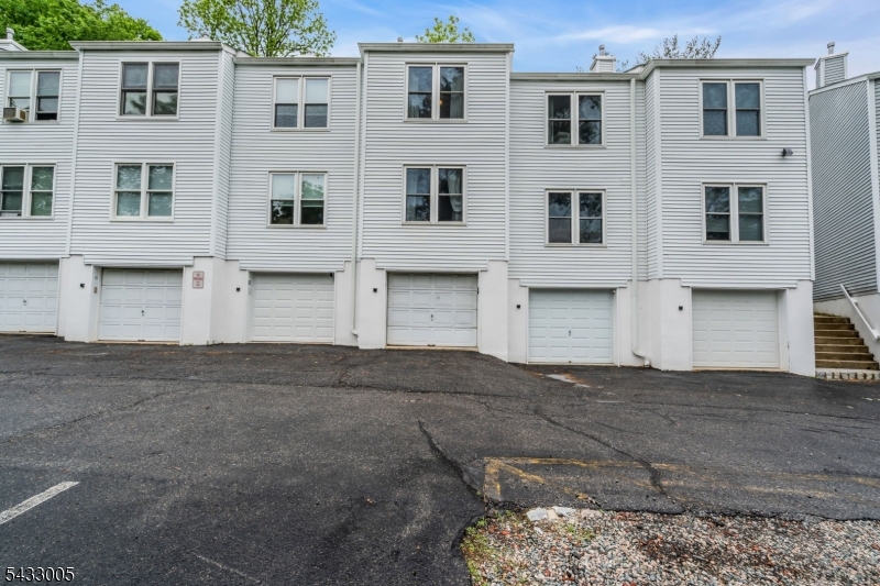 WASHINGTON VILLAGE - Residential