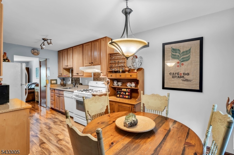 WASHINGTON VILLAGE - Residential