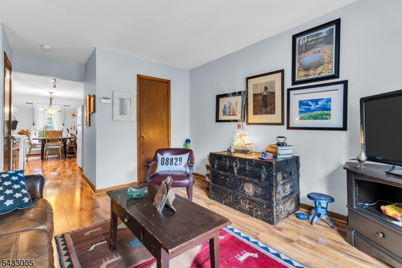 WASHINGTON VILLAGE - Residential