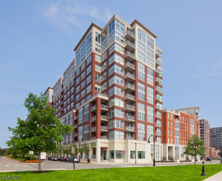 Maxwell Place - Residential