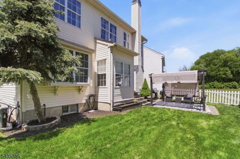 Greenwich Chase - Residential