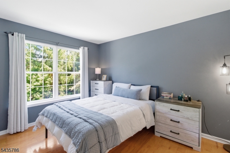 Greenwich Chase - Residential