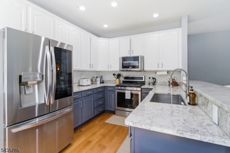 Greenwich Chase - Residential