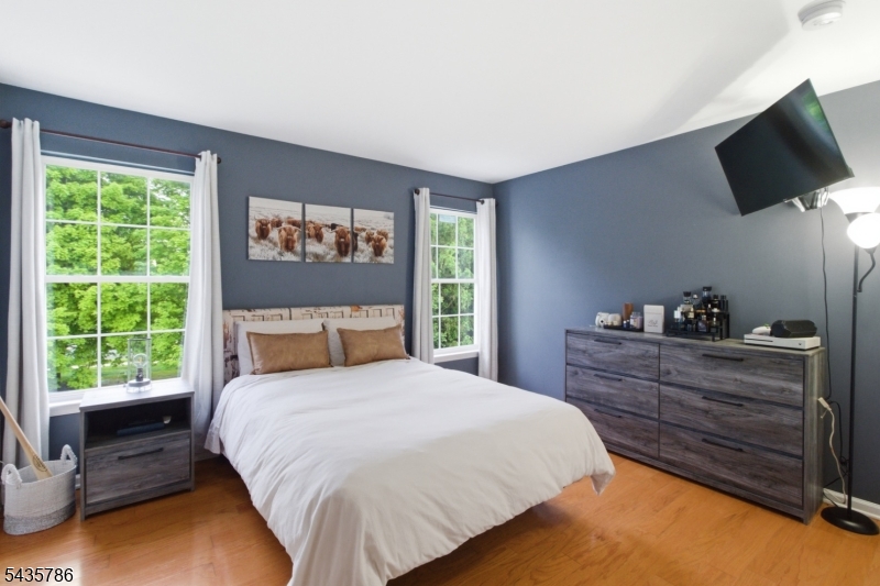 Greenwich Chase - Residential