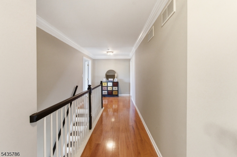 Greenwich Chase - Residential