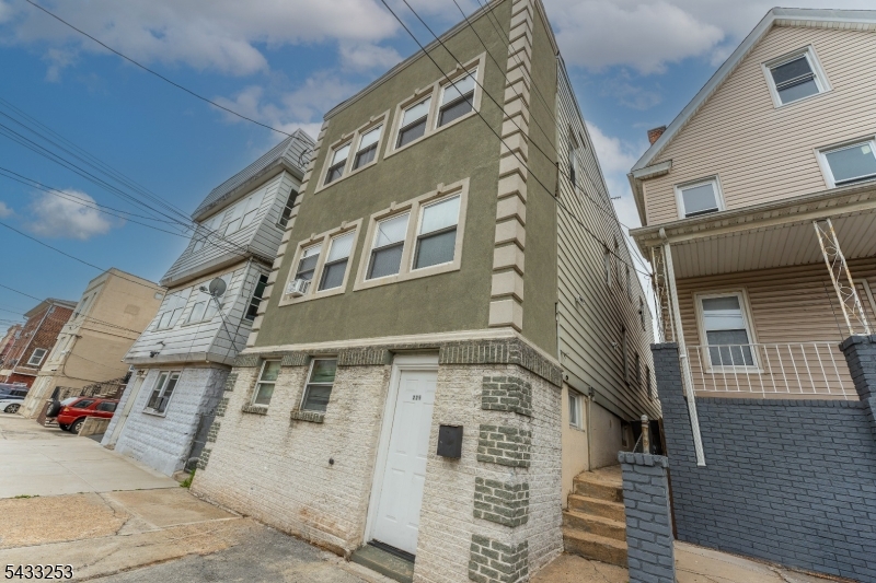 Peterstown - Residential Income