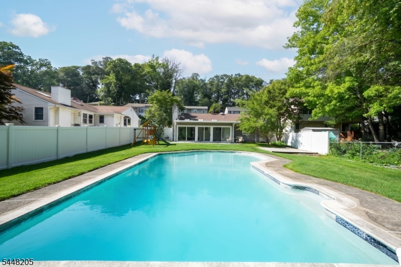 White Meadow Lake - Residential