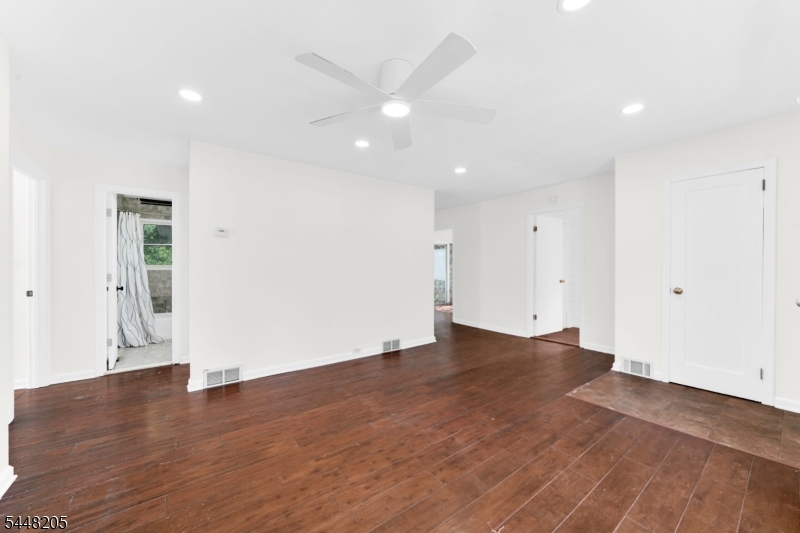 White Meadow Lake - Residential