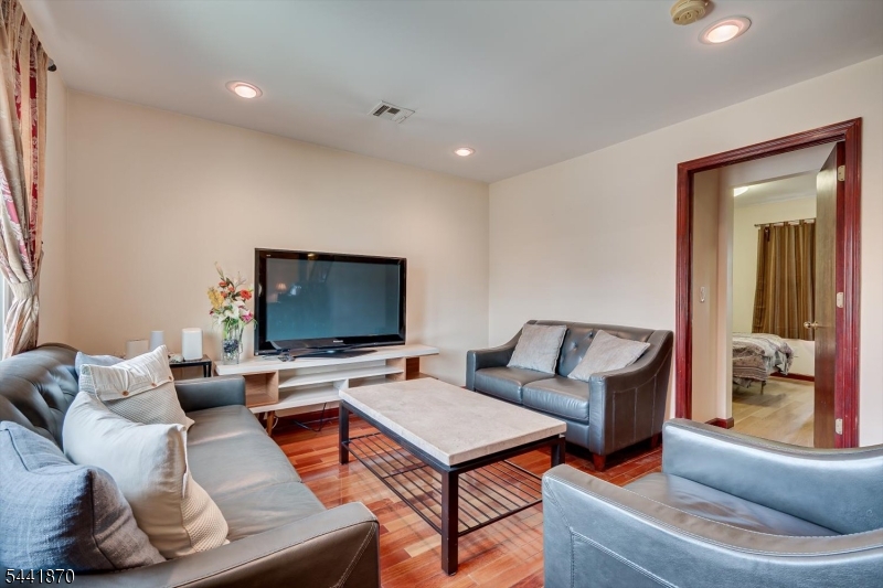 Menlo Park Terrace - Residential