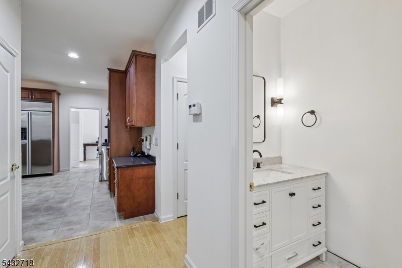 Grande  At Pleasantdale - Residential