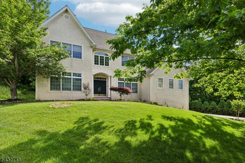 Grande  At Pleasantdale - Residential