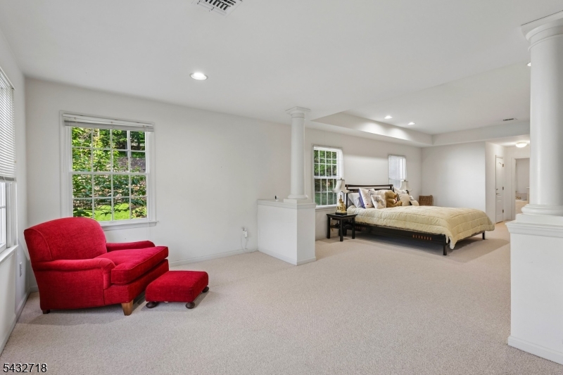 Grande  At Pleasantdale - Residential