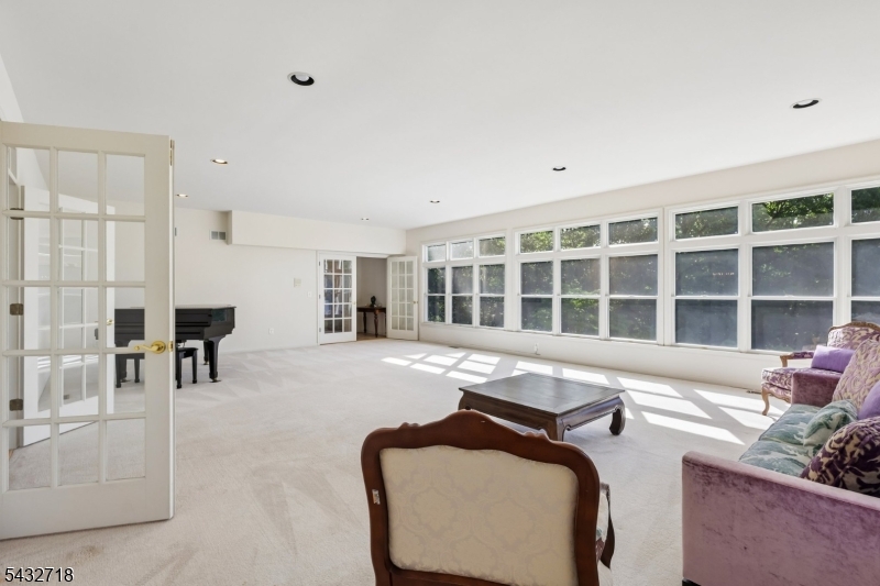 Grande  At Pleasantdale - Residential