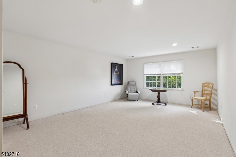 Grande  At Pleasantdale - Residential
