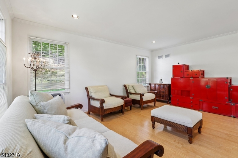 Grande  At Pleasantdale - Residential