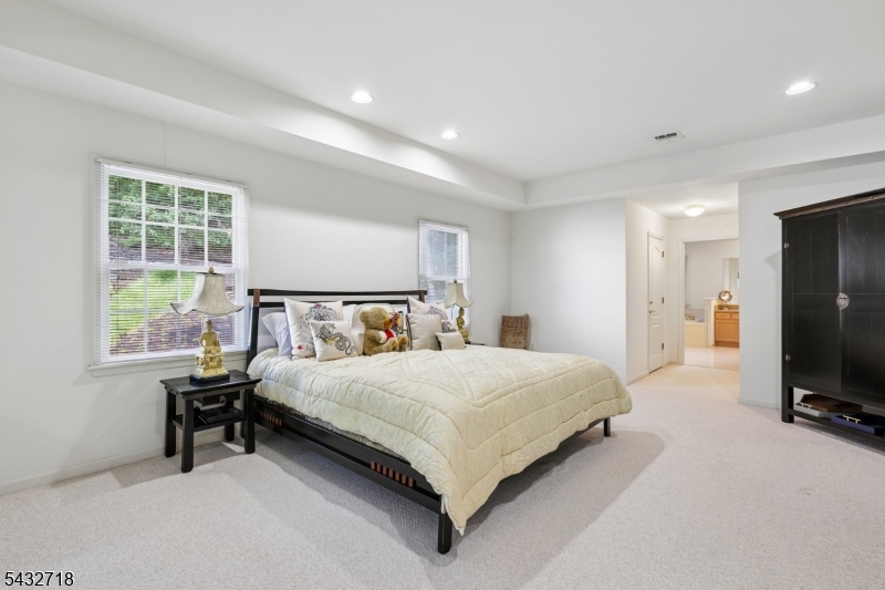 Grande  At Pleasantdale - Residential