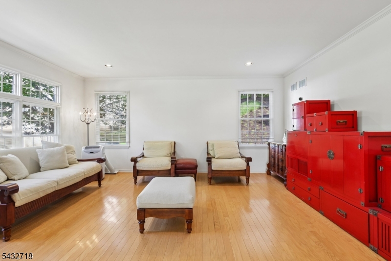 Grande  At Pleasantdale - Residential