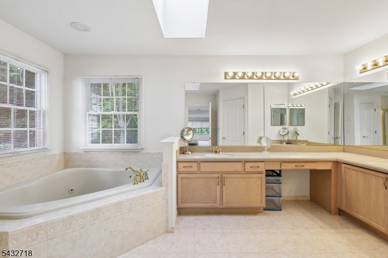 Grande  At Pleasantdale - Residential