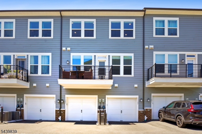 Townhomes at Vermella - Residential