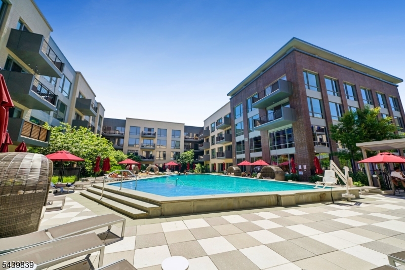 Townhomes at Vermella - Residential