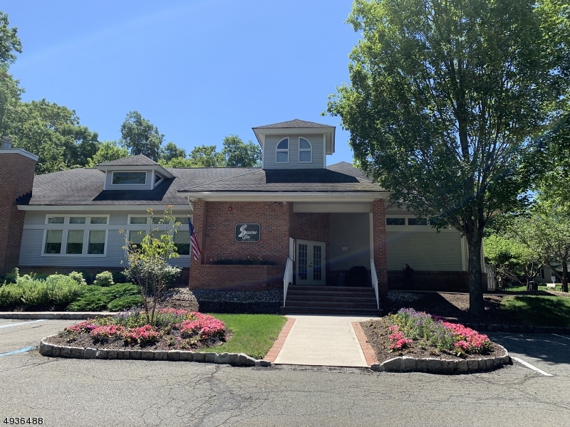SEASONS GLEN - Residential