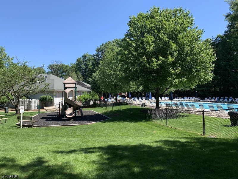 SEASONS GLEN - Residential