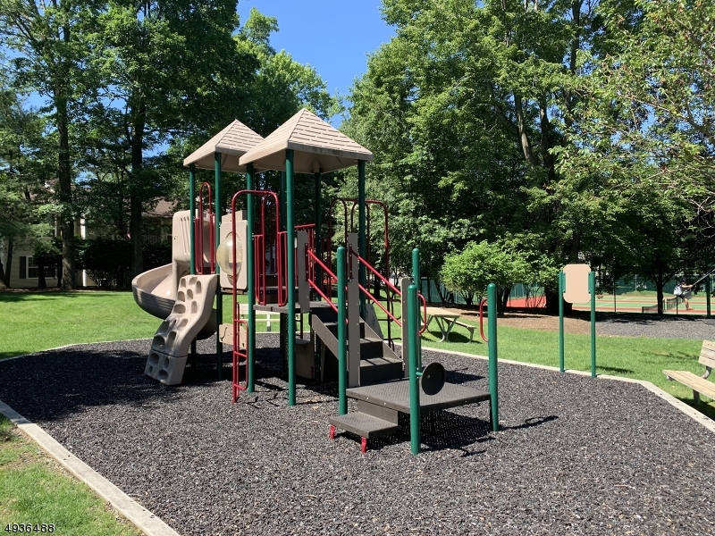 SEASONS GLEN - Residential