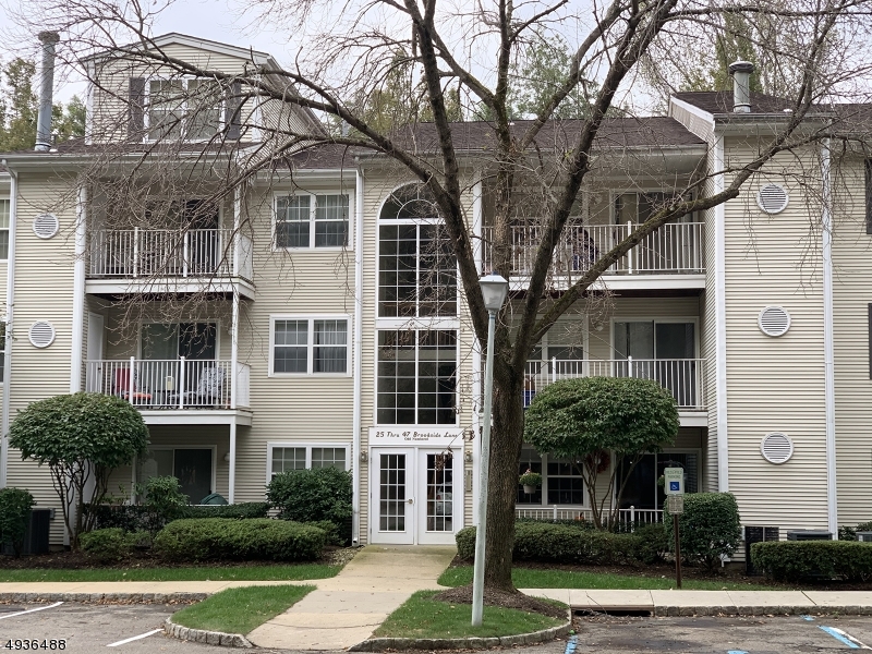FIRST FLOOR UPDATED UNIT HAS ONE YEAR OLD APPLIANCES & NEWER FLOORING. PRIVATE PATIO OFF LIVING ROOM, 2 BEDROOMS, 2 FULL BATHS PLUS DEN. LAUNDRY IN UNIT, STORAGE CLOSET IN BUILDING. NEW WATER HEATER DESIRABLE SEASONS GLEN OFFERS MANY AMMENITIES INCLUDING CLUBHOUSE WITH GYM, BILLIARDS ROOM, GREAT ROOM WITH KITCHEN, TENNIS COURTS, PLAYGROUND & POOL. FEW MINS TO MT ARLINGTON TRAIN STATION, SHOPPING AND RESTAURANTS. EASY LIVING HERE! APPLICATION FEE IS 2 MTHS MAINTENANCE FOR WORKING CAPITAL AND 2 MTHS MAINTENANCE FOR MEMBERSHIP (TOTAL 4 MTHS)