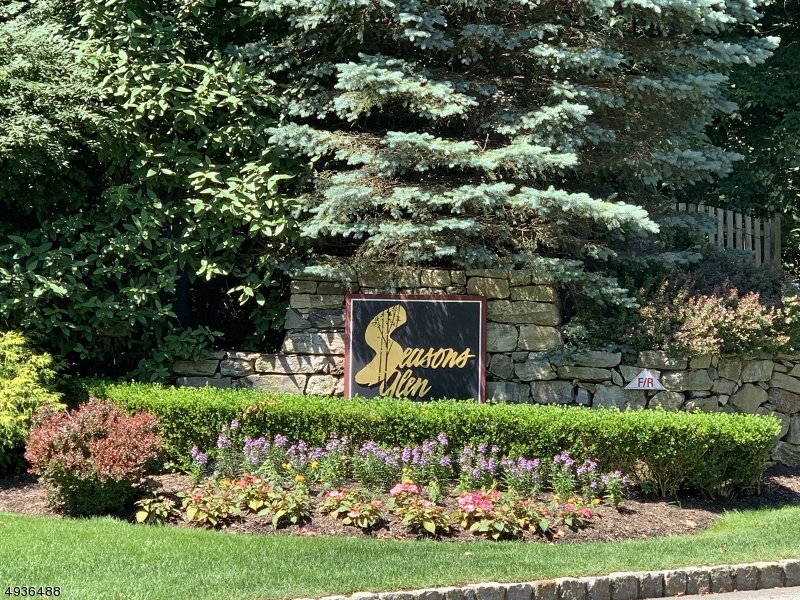 SEASONS GLEN - Residential