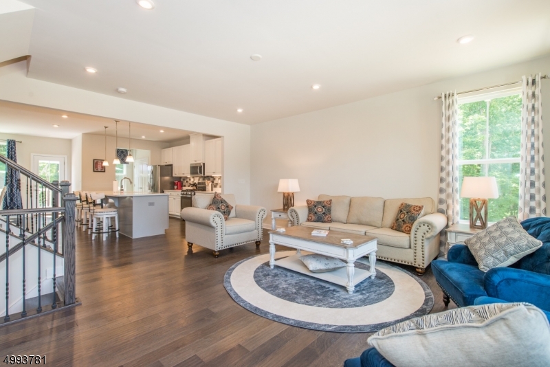 Mountain Ridge - Residential