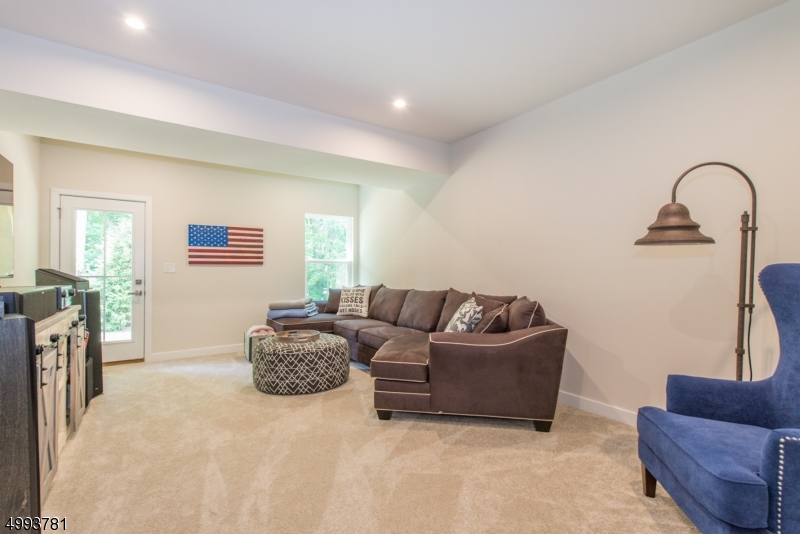 Mountain Ridge - Residential