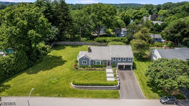 Fairway/Yantacaw Brook - Residential