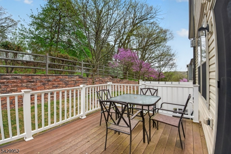KENSINGTON SQ - Residential
