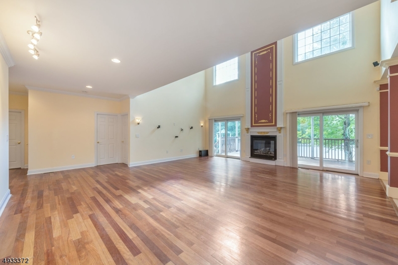 Carriage Pointe - Residential