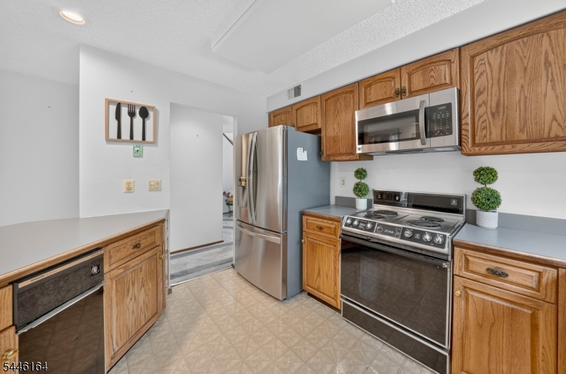 PRINCETON LANDING - Residential
