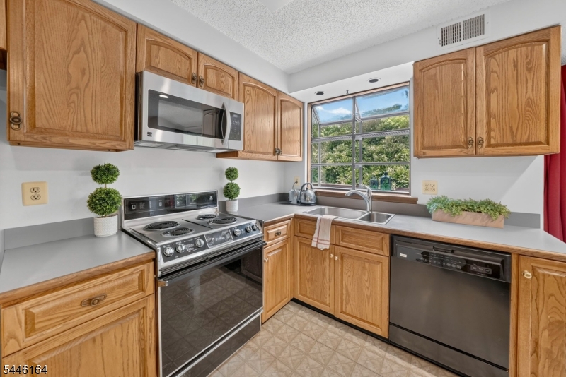 PRINCETON LANDING - Residential
