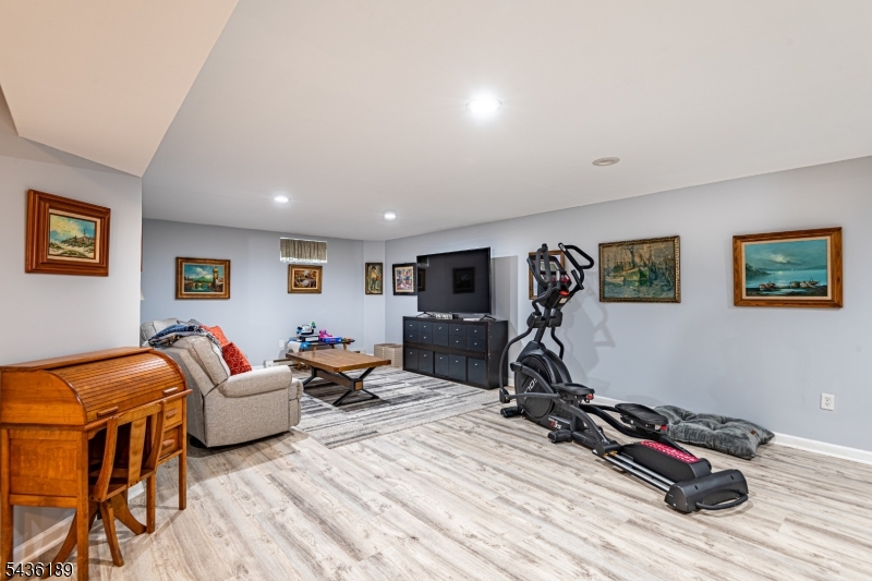 Greenwich Chase - Residential