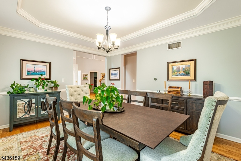 Greenwich Chase - Residential